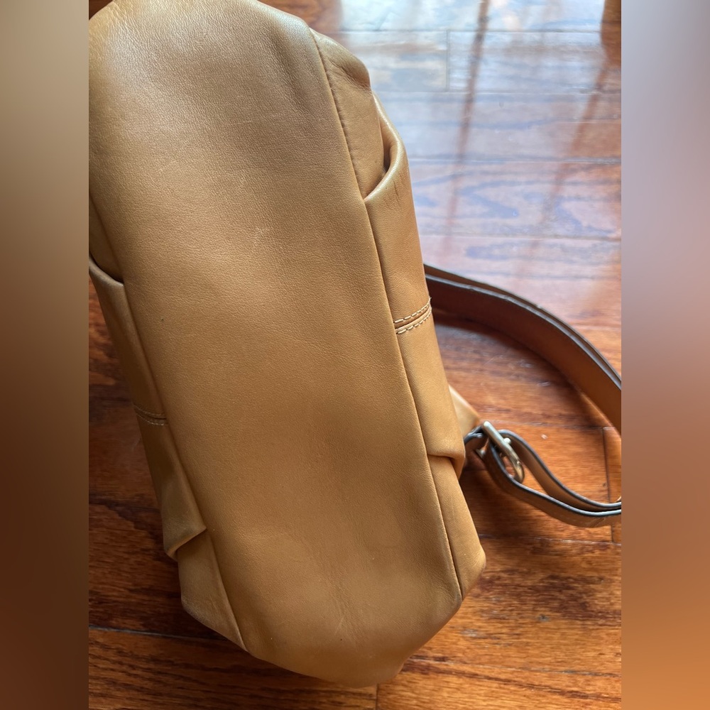 Coach Tan Leather Shoulder Bag - Picture 8 of 9